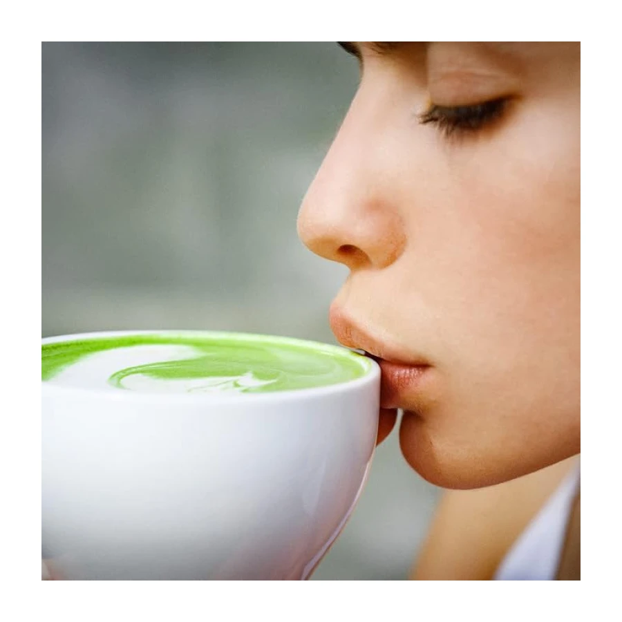 MATCHITA Té Verde Matcha Orgánico de Calidad Ceremonial (40g) - Caja de Bambú - Rico y Cremoso: Bebidas Calientes y Frías, Cafés y Batidos - Aumenta los Niveles de Energía y la Capacidad Inmunitaria