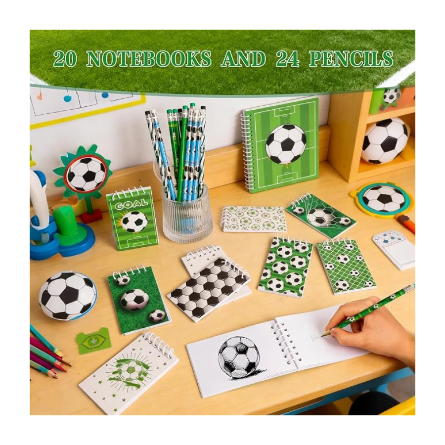 Mini-carnet de notes de football - 20 pièces - Mini-carnet de notes avec 24 crayons de football pour garçons et filles - Pour anniversaire de football, fête en classe, fournitures de bureau