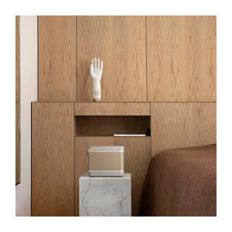 BANG & OLUFSEN Beolit 20 - Taşınabilir Bluetooth Hoparlör - Kablosuz Şarj Pedli, 3.5mm jak çıkışlı - Duman Grisi