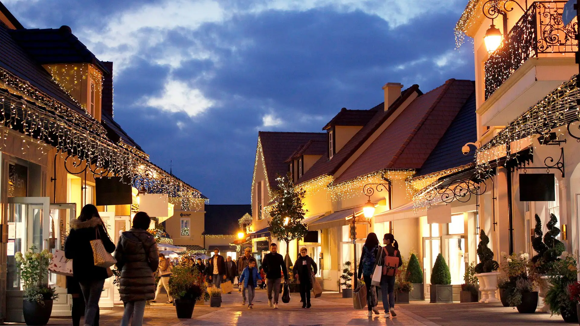 Paris luxury outlet