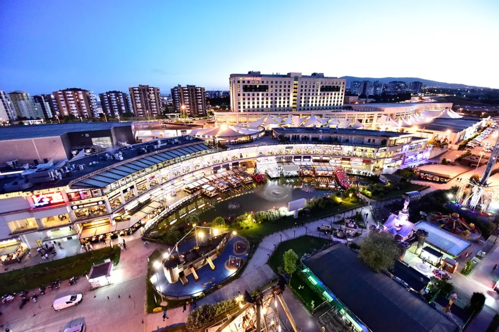 اوت لت ویاپورت آسیا در استانبول