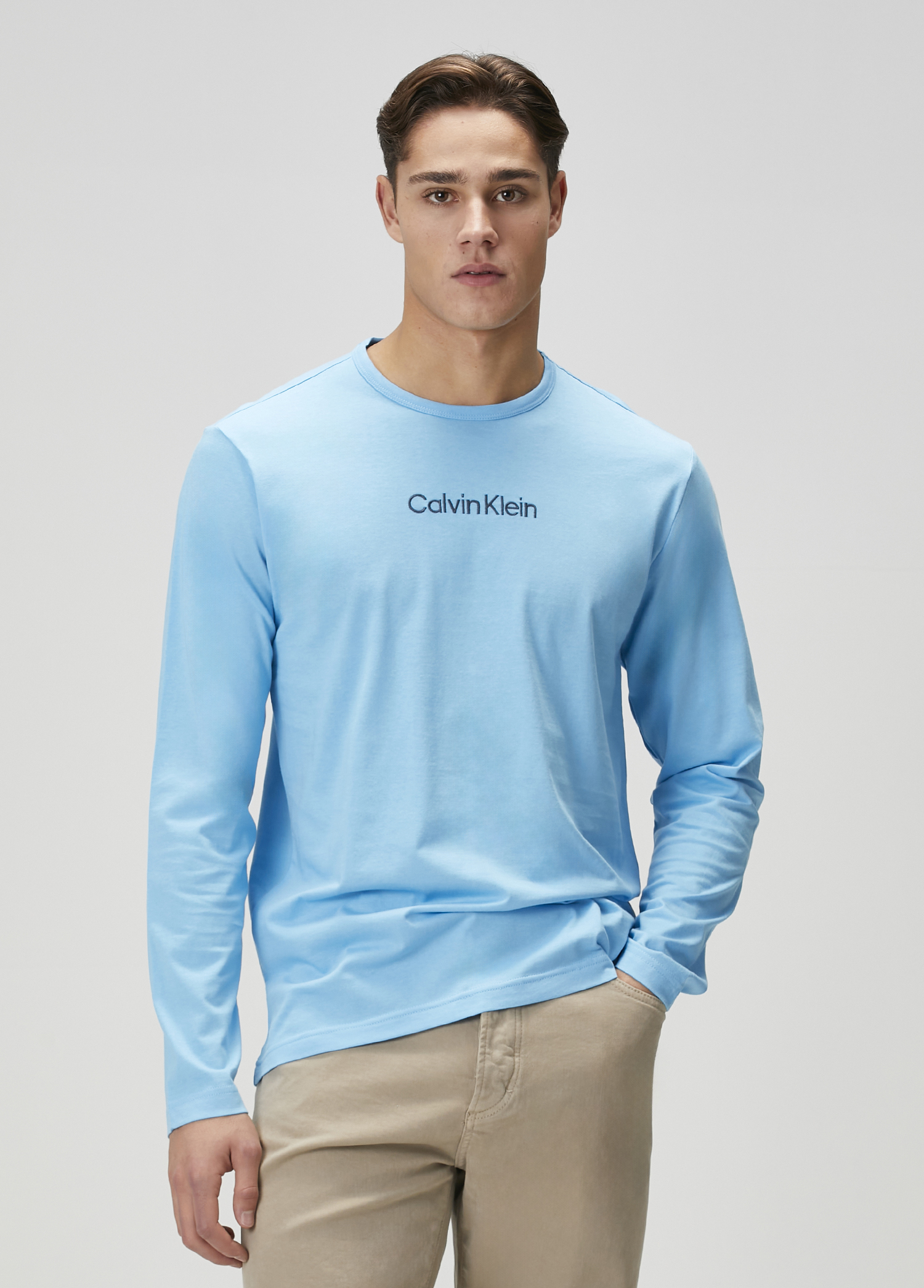 Calvin Klein - تاپ آبی با لوگوی گلدوزی شده